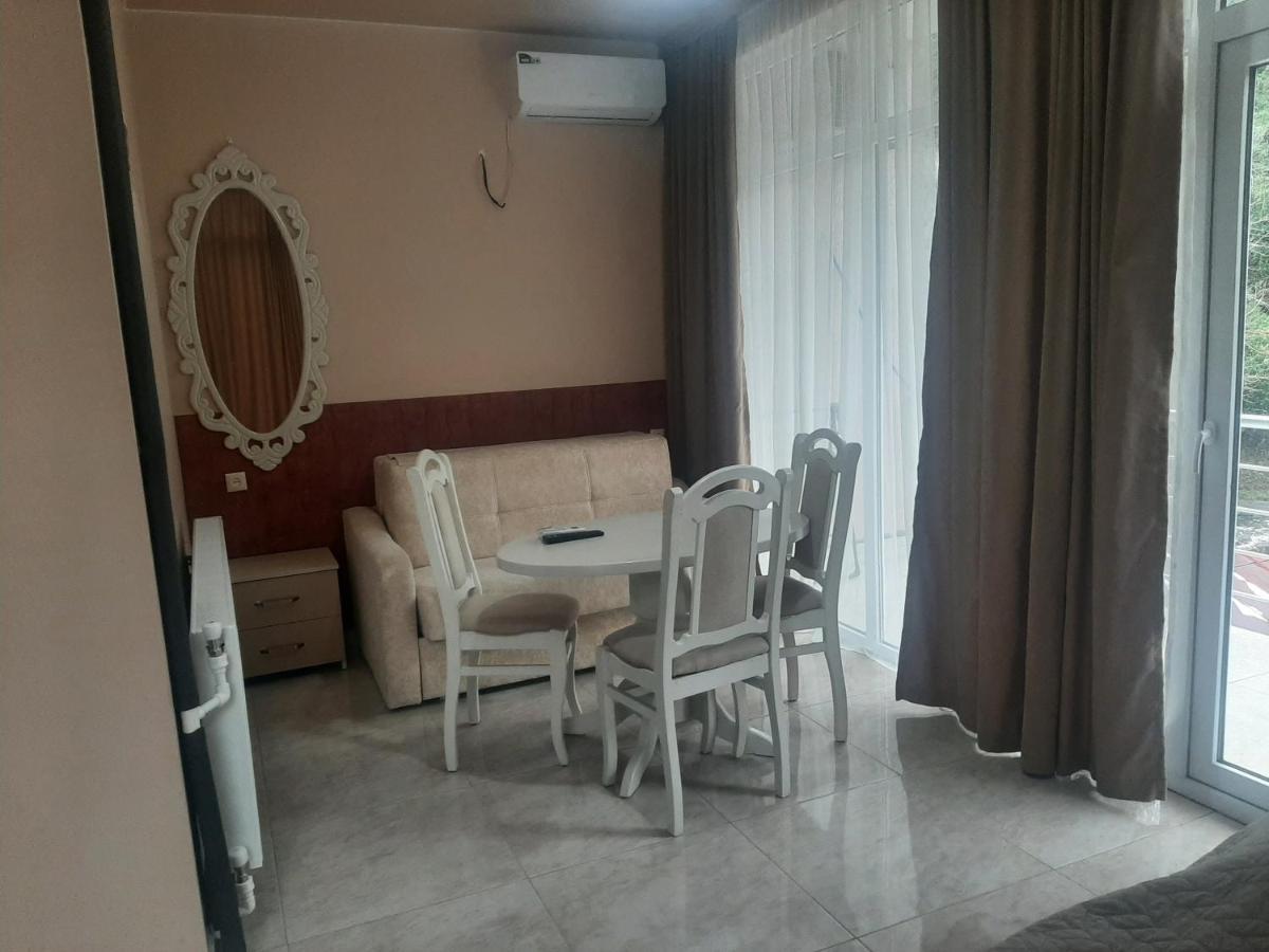 Giorgi Kvariati Hotel Екстериор снимка